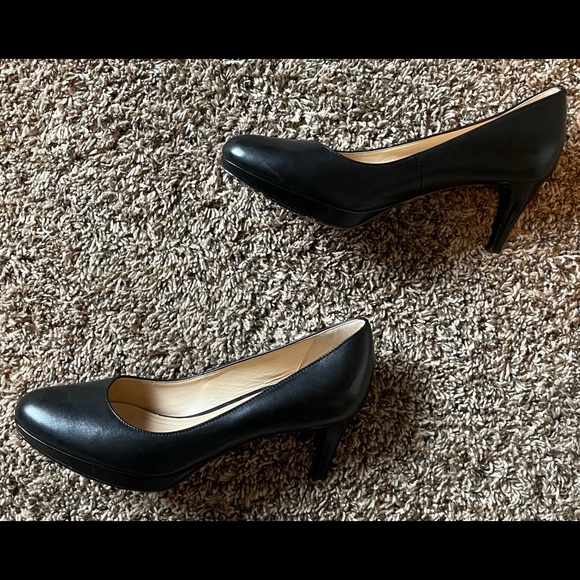 NIKEAIR Shoes - CDH NIKEAIR Black High Heels size 9 w/2” heel